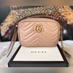 💕Authentic💕Gucci GG Marmont Mini Shoulder Crossbody Bag in Dusty Pink color.